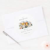 Liefde is Brouwende Bier Bruiloft Borrel Ronde Sticker (Envelop)