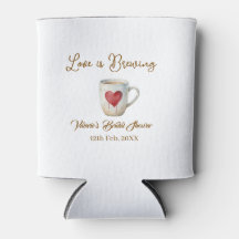 Liefde is brouwende witte koffiemok hart bruidsfee
