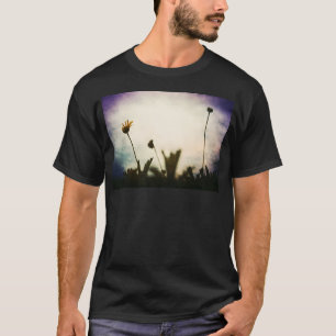 Liefde is de bloem die je moet laten groeien John T-shirt
