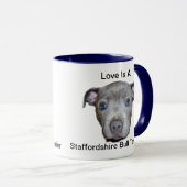 Liefde is een staffy Logo en puppy Mok (Voorkant rechts)