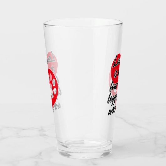 Liefde is een vierpodig woord. glas (Rechts)