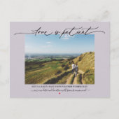 Liefde is geduldig bruiloft uitstel Dusty Plum Briefkaart (Voorkant)