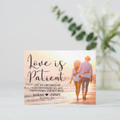 Liefde is geduldig Modern Zwart Script Foto Briefkaart (Staand voorkant)