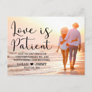 Liefde is geduldig Modern Zwart Script Foto Briefkaart
