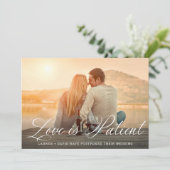 Liefde is Geduldig Romantische Script Foto Bruilof Aankondiging (Staand voorkant)