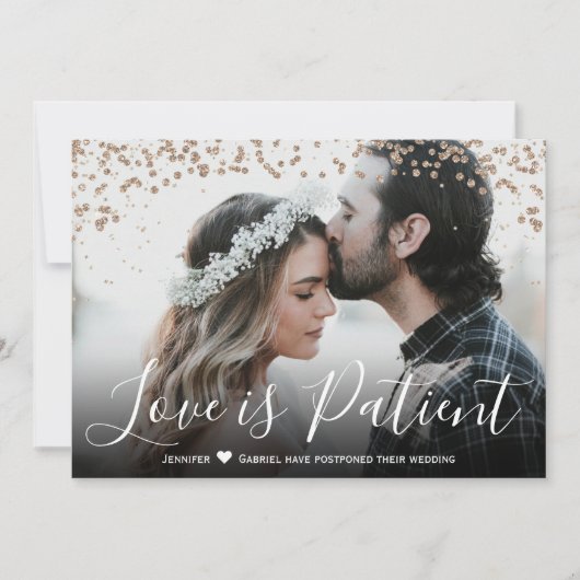 Liefde is Geduldig Uitgestelde Huwelijksaankondigi Kaart (Voorkant)