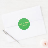 Liefde is Groter dan Angst T-Shirt Ronde Sticker (Envelop)
