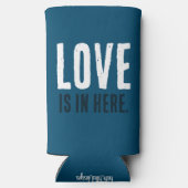 LIEFDE is hier. Grappig citaat. Blauw en wit. Seltzer Blikjeskoeler (Achterkant)