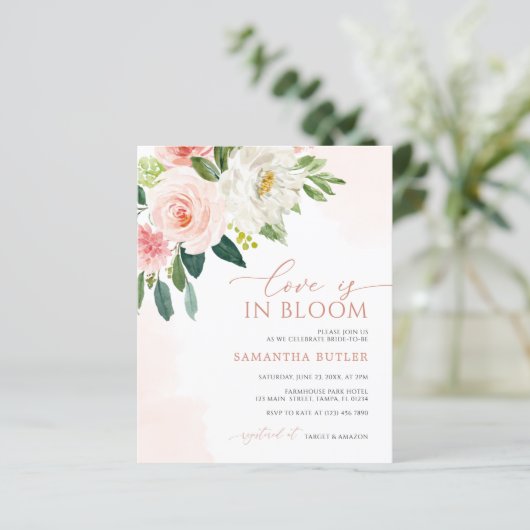 Liefde is in Bloom Blush Bridal Shower Uitnodiging (Staand voorkant)