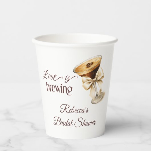 Liefde is in de lucht Bow Espresso Martini Bruidsb Papieren Bekers (Voorkant)