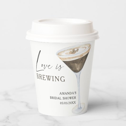 Liefde is in de lucht Espresso Martini Bruidsfeest Papieren Bekers (Voorkant)