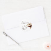 Liefde is in de lucht Espresso Martini Bruidsfeest Ronde Sticker (Envelop)