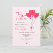 Liefde is in de lucht Roze & Rode Bruiloft Feest Kaart (Staand voorkant)