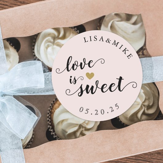 Liefde is Lief Custom Script Wedding Favor Roze Ronde Sticker