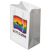 Liefde is liefde - Kawaii Rainbow Design Medium Cadeauzakje (Achterkant Gekanteld)