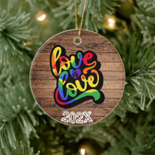 Liefde is Liefde LGBTQIA+ Aangepaste naam- Jaar Keramisch Ornament