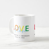 Liefde is liefde Rainbow Typography Koffiemok (Voorkant links)
