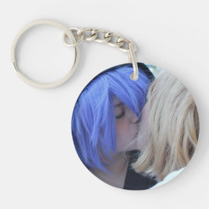 Liefde is liefde regenboog foto gepersonaliseerd sleutelhanger