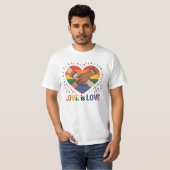 Liefde is liefde t-shirt (Voorkant volledig)