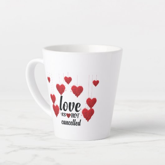 Liefde is niet geannuleerd latte mok (Linkerhoek)