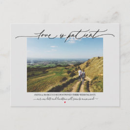 Liefde is patiënt bruiloft uitstel grijs briefkaart