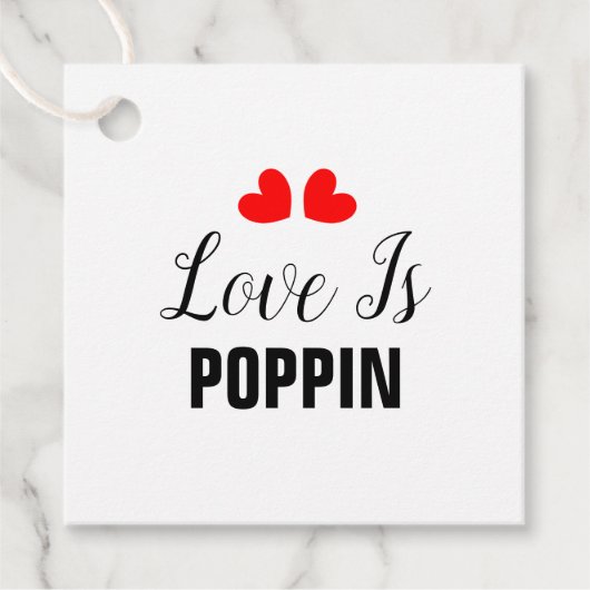 Liefde is Poppin Schattige Red Love Hearts Bruilof Bedankjes Labels (Voorkant)