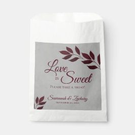 Liefde is Sweet Burgundy Leaves op Gray Wedding Bedankzakje