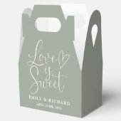 Liefde is Sweet Elegant Sage Green Wedding Bedankdoosjes (Geopend)