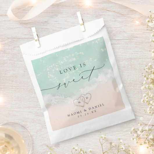 Liefde is Sweet Modern Script Beach Sand Hearts Bedankzakje (Geknipt)