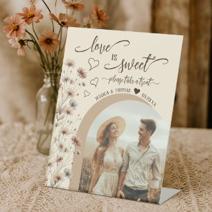 Liefde is Zoet Boho Wilde Bloemen & Foto Bruiloft Reclamebord Met Voetstuk