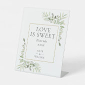 Liefde is zoete gunst groen bruiloft reclamebord met voetstuk (Voorkant)