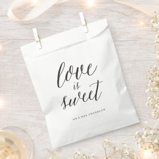 Liefde Is Zoete Script Chic Calligrafie Naam Trouw Bedankzakje (Geknipt)
