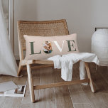 Liefde Joy Modern Type Geometrische Familie Foto R Kussen<br><div class="desc">Modern and stylish Christmas theme love throw pillow design. The design features the woord "LOVE" with the letter "O" created with your own personalized familiy foto. Modern vals geometric concentric circle frames the foto. The reverse side features a modern vervalgood geometric concentric circle pattern with Love & Joy. Stylish design...</div>
