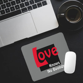 Liefde kent geen grenzen grijs zwart en wit muismat