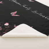 Liefde leeft hier Vloeiend veld met vlinders Sherpa Deken (3/4)