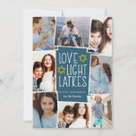 Liefde, licht en latkes | Hanukkah Photo Collage Feestdagenkaart<br><div class="desc">Fun en feestelijke Hanukkah-fotokaart bevat acht foto's die zijn gerangschikt in een collage lay-out. "Liefde,  licht,  sluitingen" verschijnt in het midden in witte letters op een donkerblauwe achtergrond voorzien van sterren. Pas je aan met je namen en het jaar.</div>