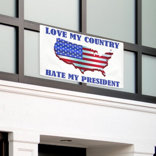 Liefde mijn land haat mijn President Spandoek (Buitenkant Gebouw)