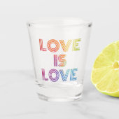 Liefde | Moderne strepen Shot Glas (Voorkant)