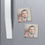 Liefde op First Sight Baby Foto Magneet<br><div class="desc">Creëer een liefdevol hoesje van je eerste dag met onze fotomagneet. Personaliseer uw favoriete pasgeboren foto; "liefde op het eerste zicht" verschijnt als witte tekstbekleding in de chic,  moderne,  geschreven stijl borstel met letters typografie.</div>