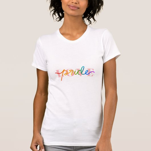 Liefde pride regenboogkleuren op roze t-shirt (Voorkant)
