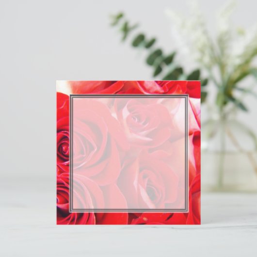 Liefde rode roos bloemen blanco bruiloft, feest, kaart (Staand voorkant)