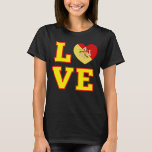 LIEFDE Siciliaanse Trinacria als de O in Liefde T-shirt