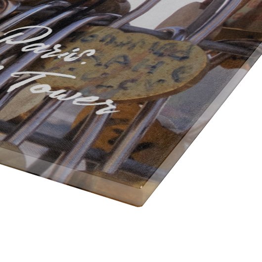 Liefde sloten en Eiffeltoren. Parijs. Frankrijk. Snijplank (Hoek)