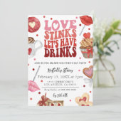 Liefde stinkt tegen Valentijnsdag Party Uitnodigin Kaart (Staand voorkant)