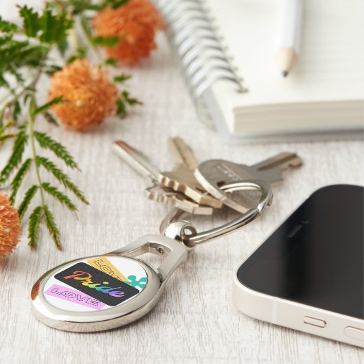 Liefde trots liefde. LGBT+pride. RegenboogSleutelh Sleutelhanger (Zijkant)