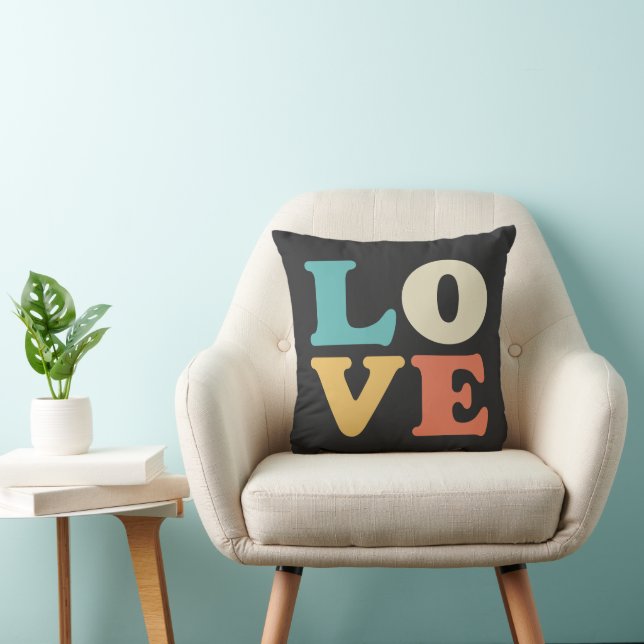Liefde Typografie Retro Kleur Vierkant Kussen (Stoel)