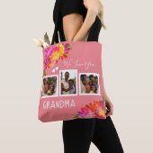 Liefde van je grootmoeder, heldere roze Florals Fo Tote Bag (Dichtbij)