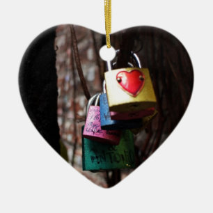 Liefde vergrendeld keramisch ornament