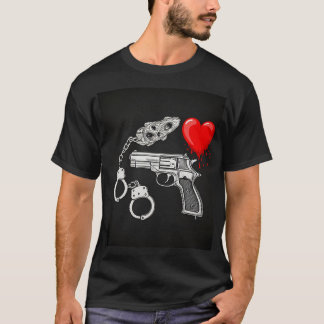 Liefde verloren in het kruisvuur. t-shirt