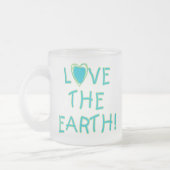 Liefde voor het milieu op aarde matglas koffiemok (Links)